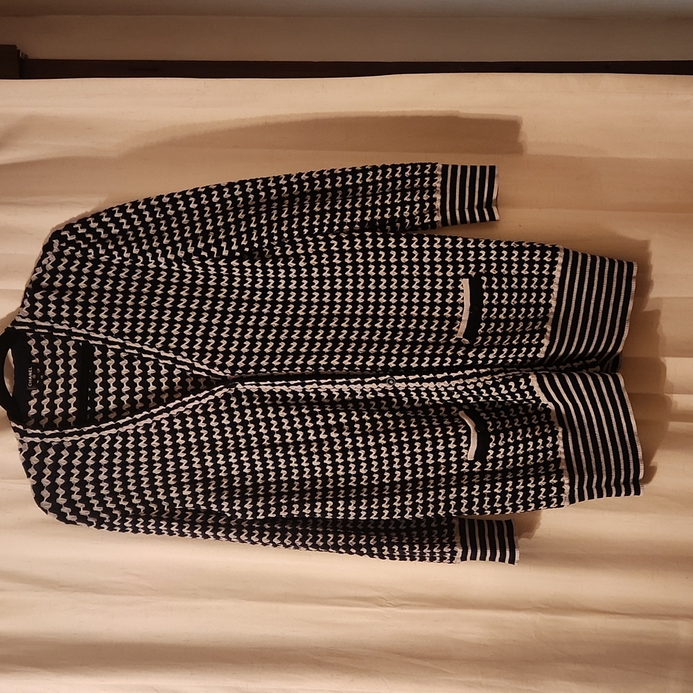 CHANEL cardigan